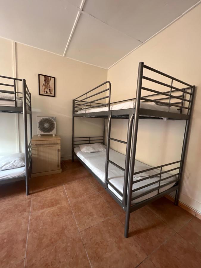 Emile Youth Hostel Gibraltar Eksteriør bilde